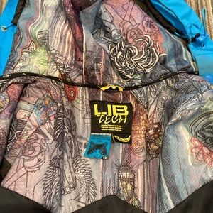LIB tech xl shell/coat